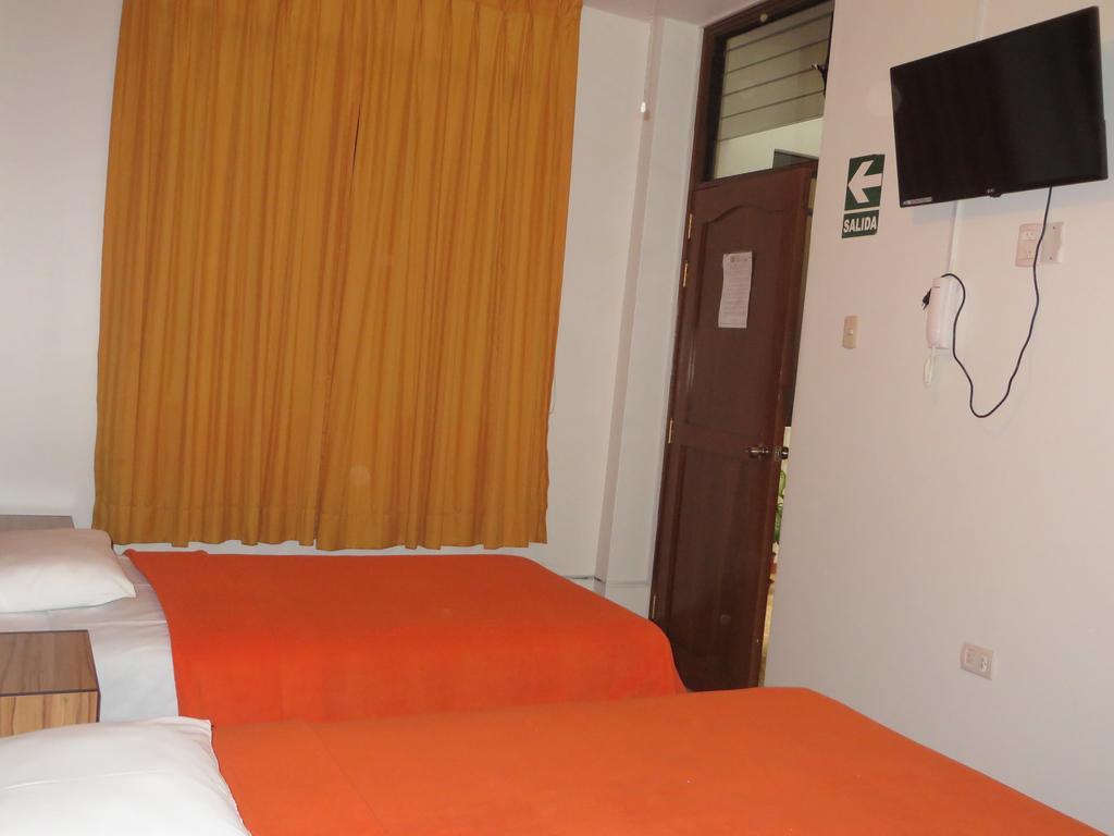 Hostal Hellen Ross Nazca Ruang foto