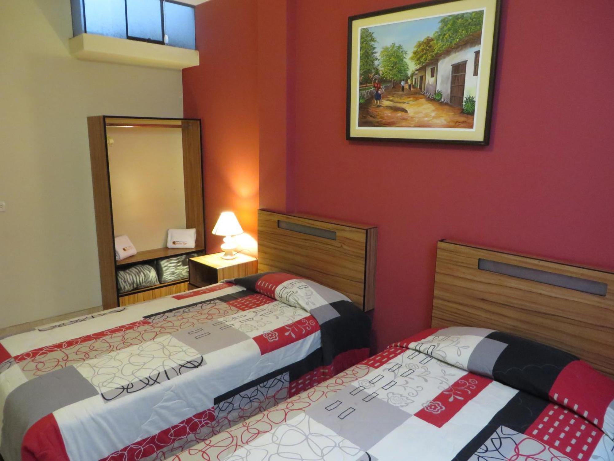 Hostal Hellen Ross Nazca Bagian luar foto